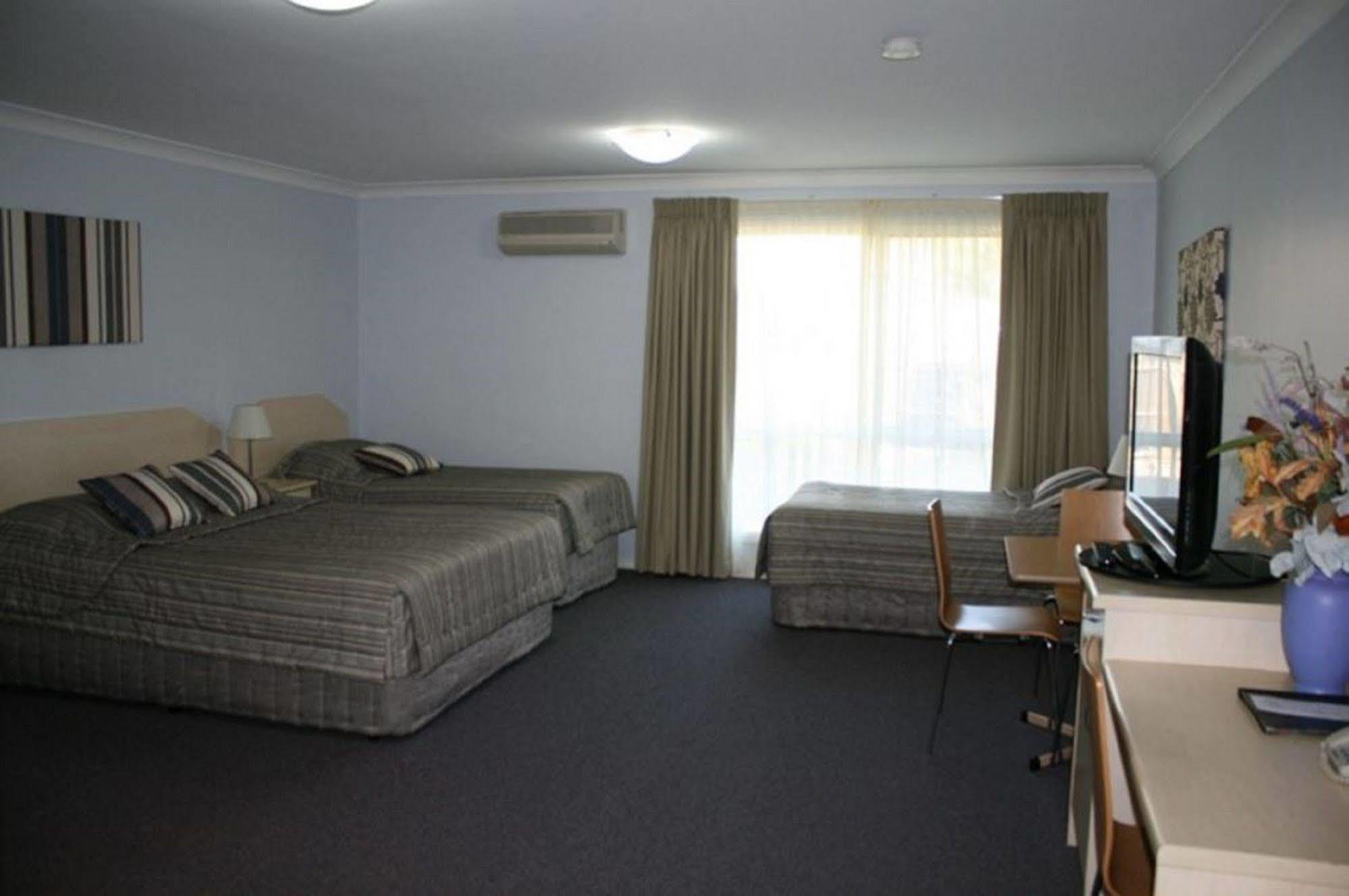 Tuckerbox Motor Inn Gundagai Exteriör bild