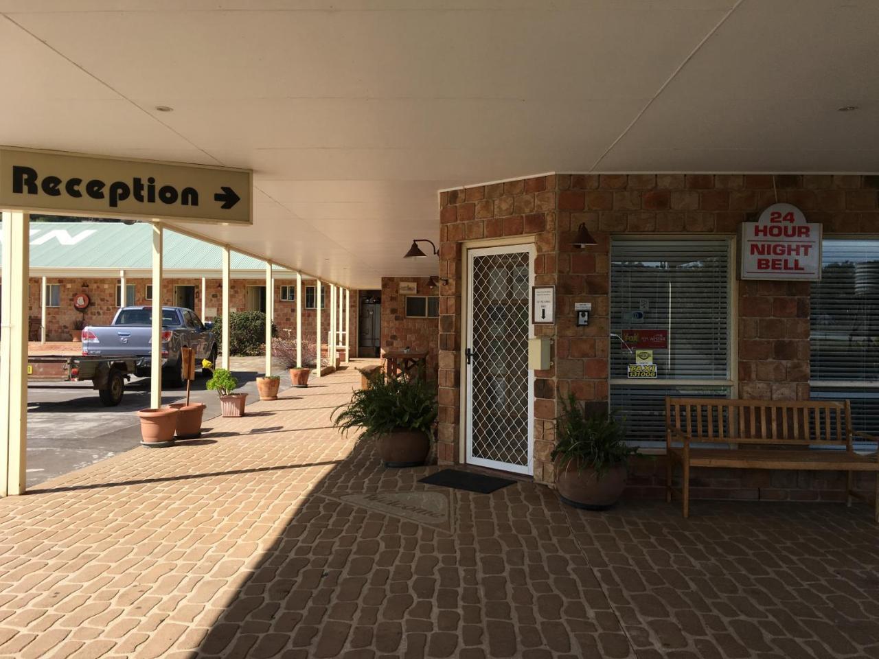 Tuckerbox Motor Inn Gundagai Exteriör bild